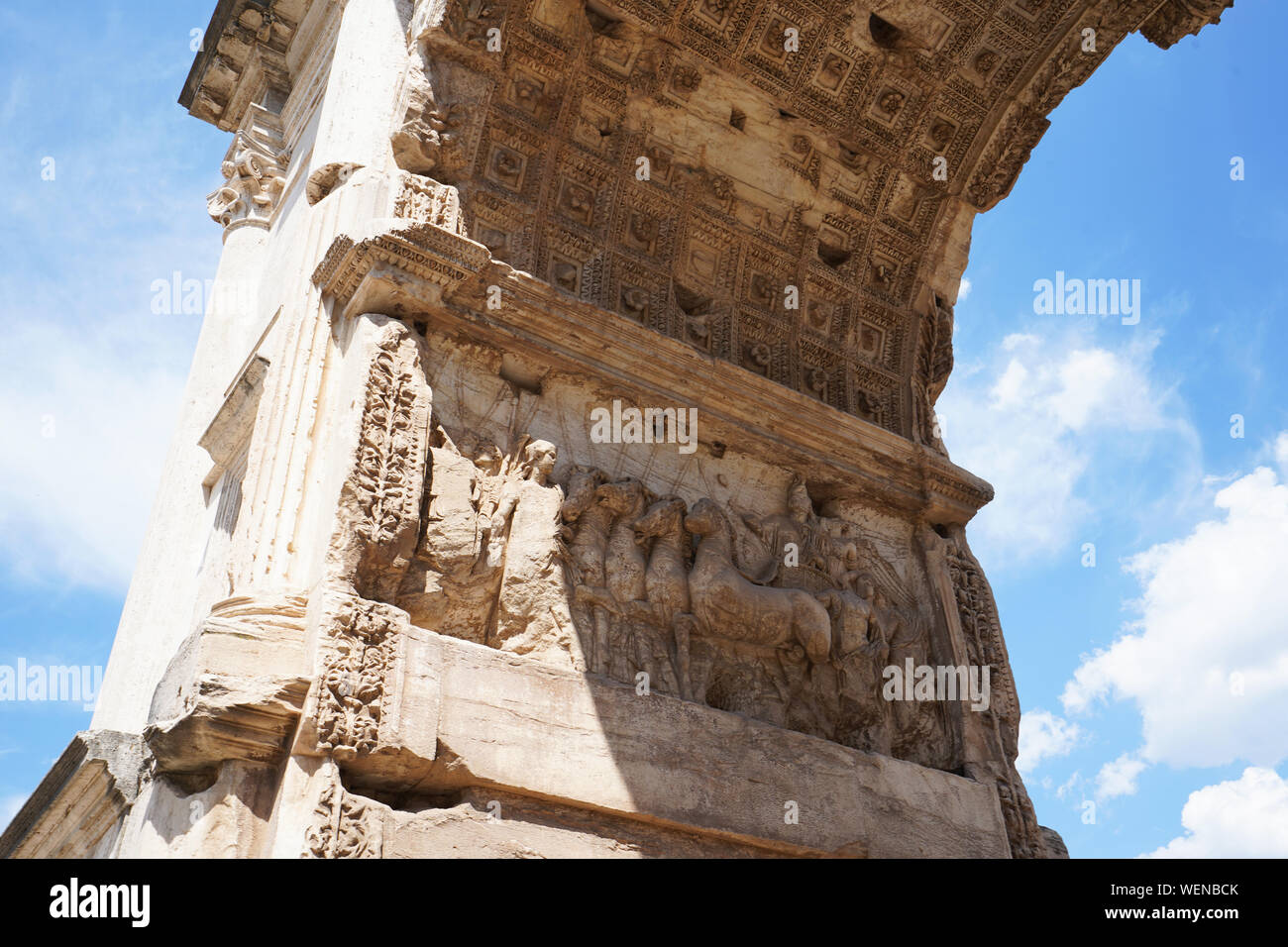 Arc de Titus, le Forum Romain, Rome, Italie Banque D'Images