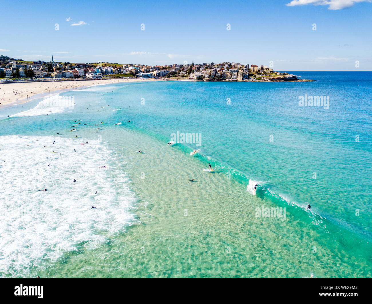 Vue aérienne de Bondi Beach avec eau bleue Banque D'Images
