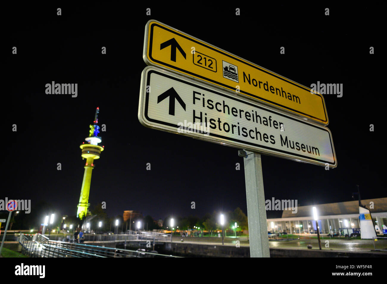 Berlin, Allemagne. Août 31, 2019. Port de Pêche - 'Historical Museum' est écrit sur une plaque de rue. Credit : Mohssen Assanimoghaddam/dpa/Alamy Live News Banque D'Images