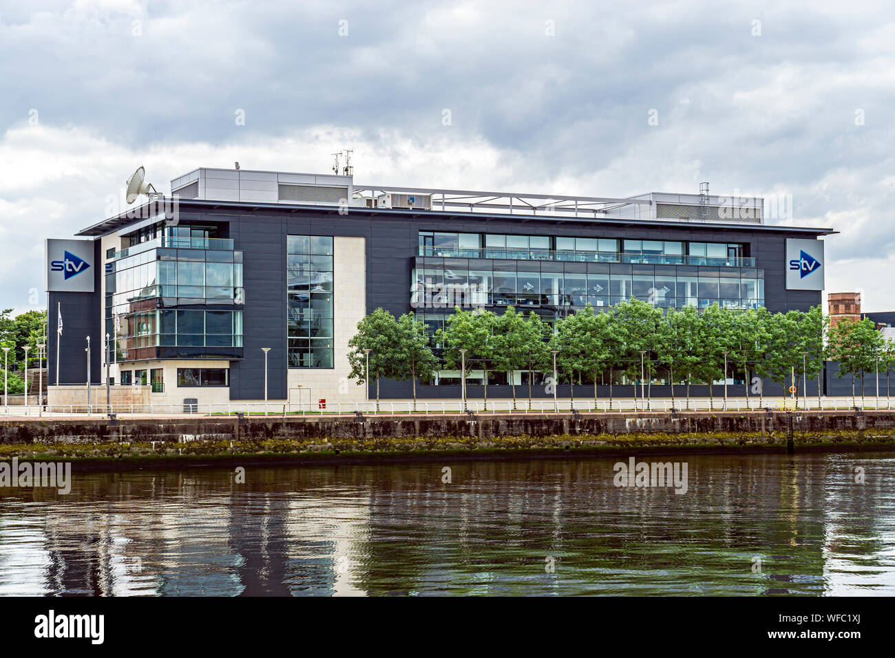 Entreprise de télévision STV Group plc siège à quai du Pacifique par la  rivière Clyde à Glasgow Scotland UK Photo Stock - Alamy