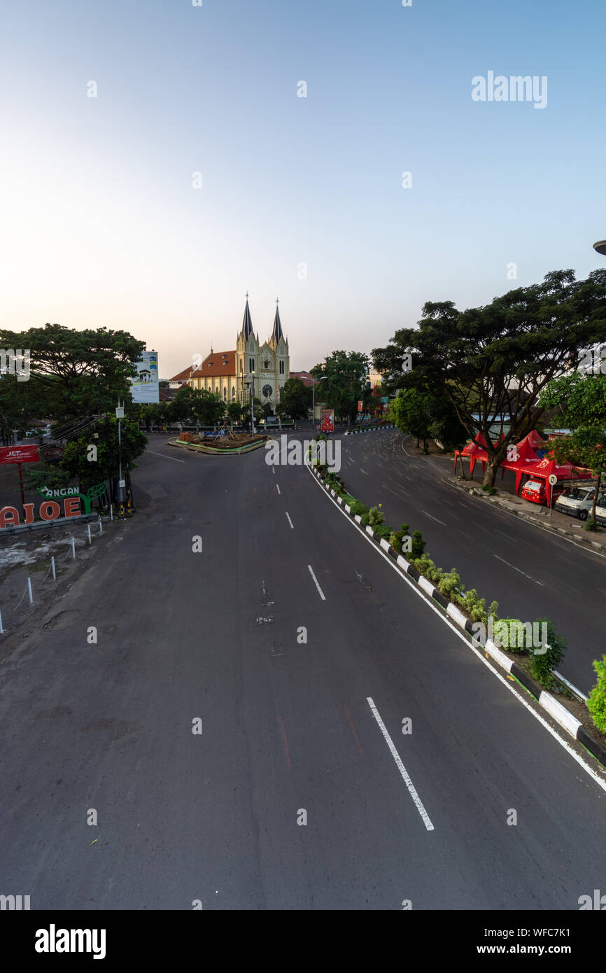 Monumen Balai Kota Tugu Malang Alun Alun situé dans le centre de la ville de Malang est de Java en Indonésie Banque D'Images