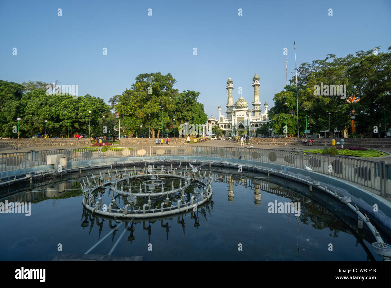 Monumen Balai Kota Tugu Malang Alun Alun situé dans le centre de la ville de Malang est de Java en Indonésie Banque D'Images