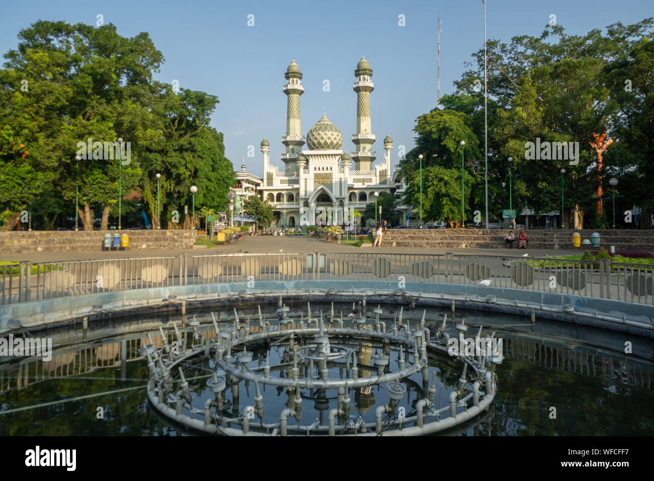 Monumen Balai Kota Tugu Malang Alun Alun situé dans le centre de la ville de Malang est de Java en Indonésie Banque D'Images