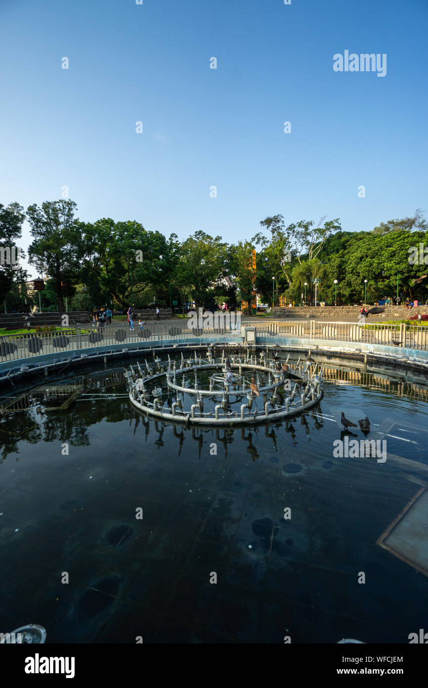 Monumen Balai Kota Tugu Malang Alun Alun situé dans le centre de la ville de Malang est de Java en Indonésie Banque D'Images