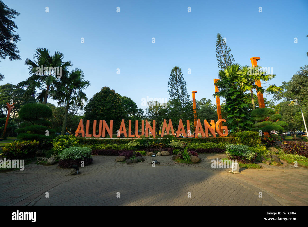 Monumen Balai Kota Tugu Malang Alun Alun situé dans le centre de la ville de Malang est de Java en Indonésie Banque D'Images