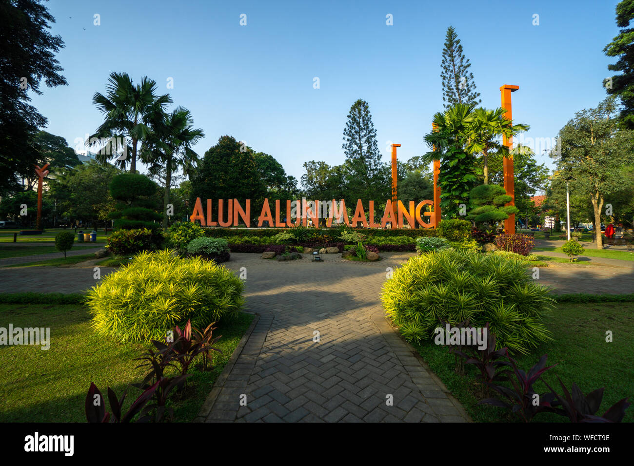 Monumen Balai Kota Tugu Malang Alun Alun situé dans le centre de la ville de Malang est de Java en Indonésie Banque D'Images
