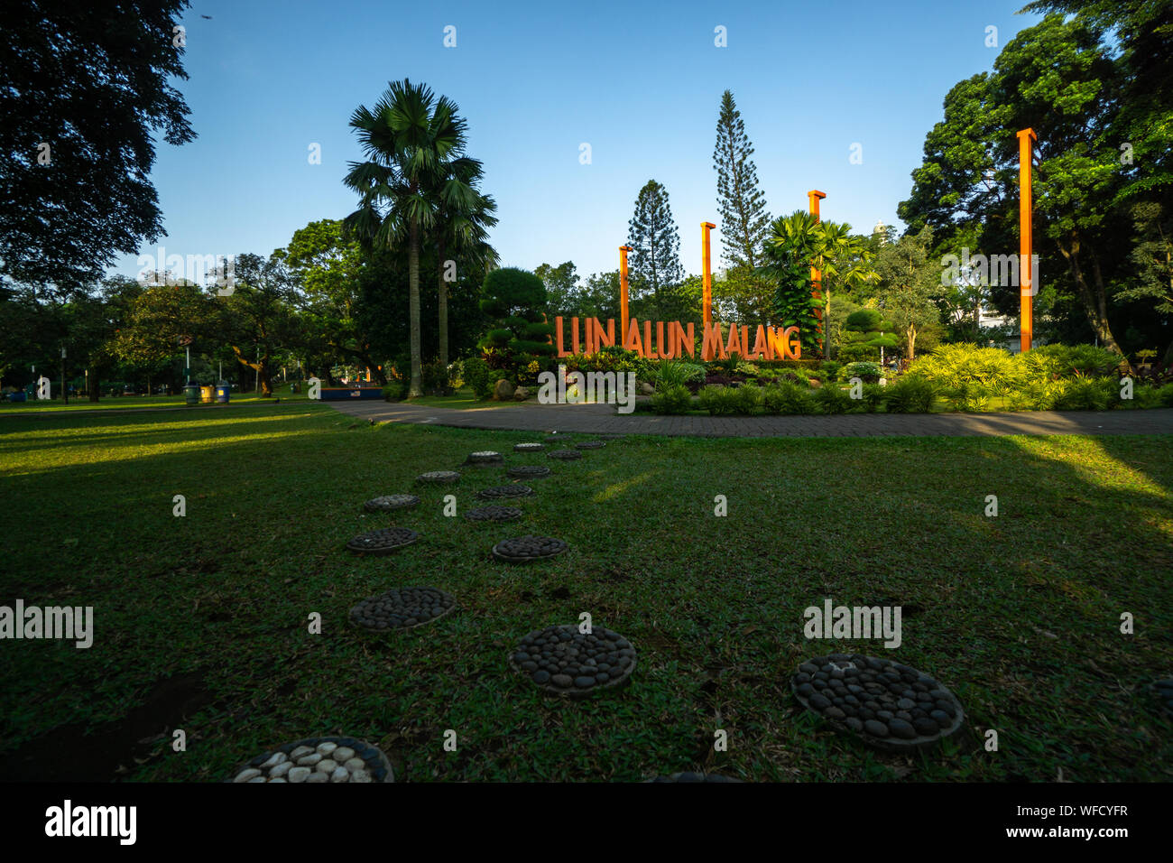 Monumen Balai Kota Tugu Malang Alun Alun situé dans le centre de la ville de Malang est de Java en Indonésie Banque D'Images