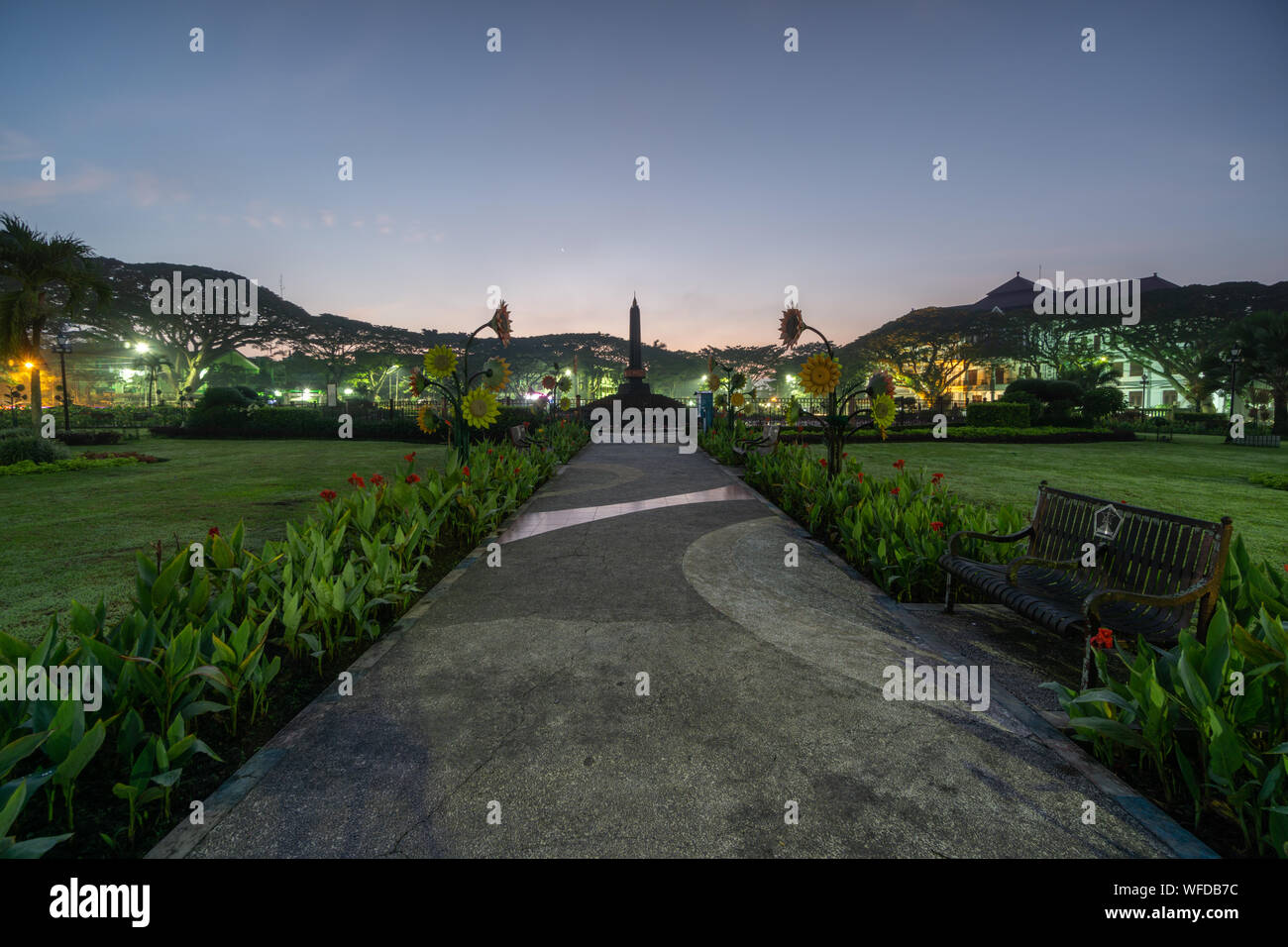 Monumen Balai Kota Tugu Malang Alun Alun situé dans le centre de la ville de Malang est de Java en Indonésie Banque D'Images