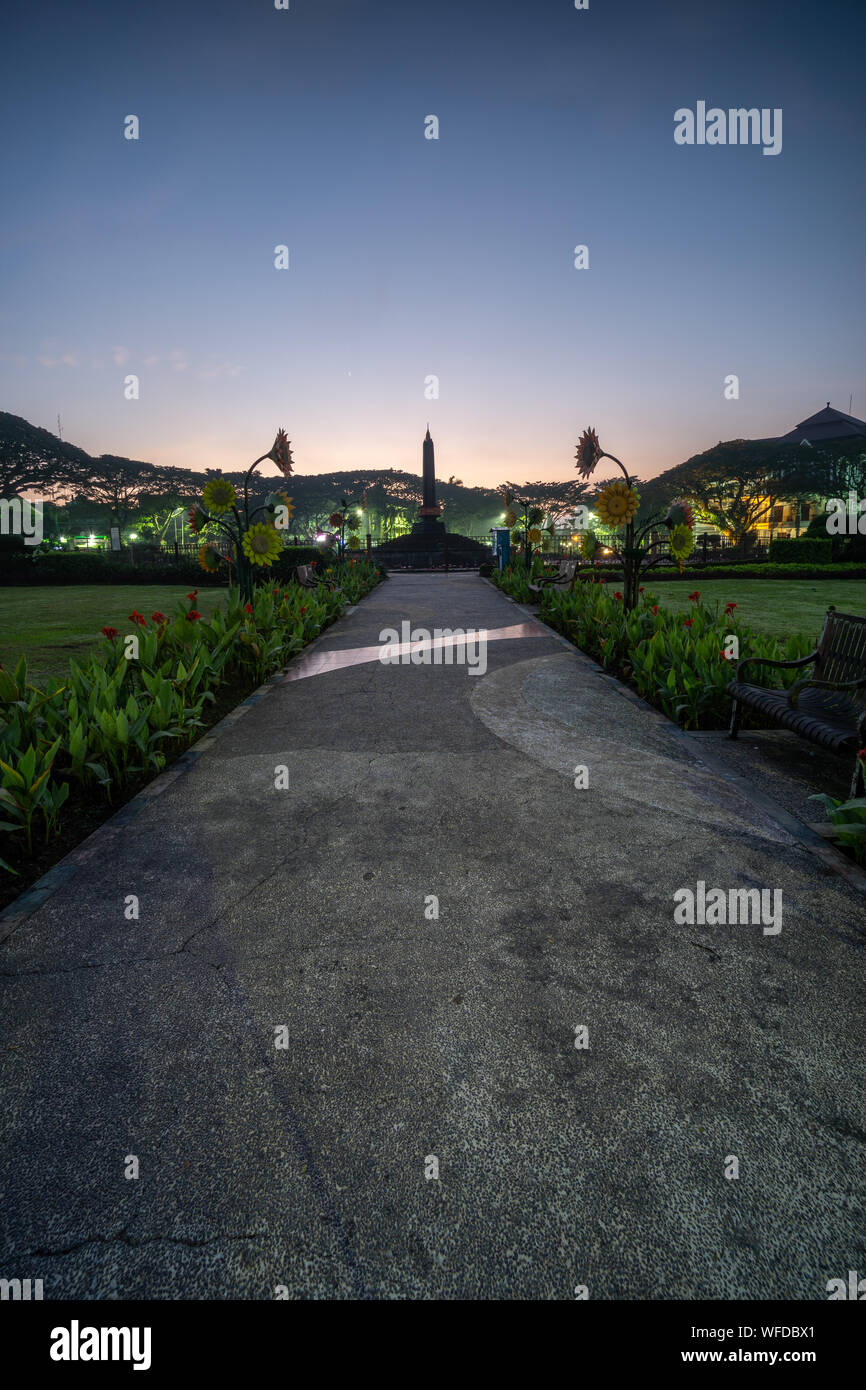 Monumen Balai Kota Tugu Malang Alun Alun situé dans le centre de la ville de Malang est de Java en Indonésie Banque D'Images