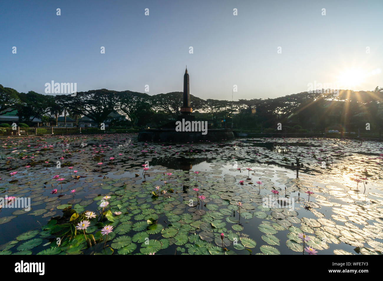 Monumen Balai Kota Tugu Malang Alun Alun situé dans le centre de la ville de Malang est de Java en Indonésie Banque D'Images