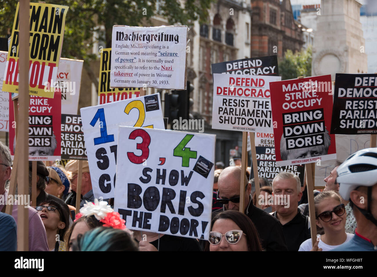 Boris Johnson anti manifestation devant Downing Street No 10, le 31 Aug 2019, Londres UK Banque D'Images