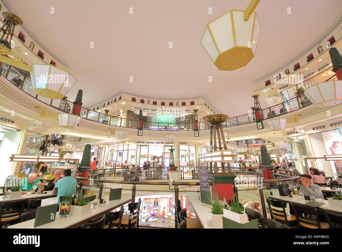 Das Schloss shopping mall Berlin Allemagne Banque D'Images