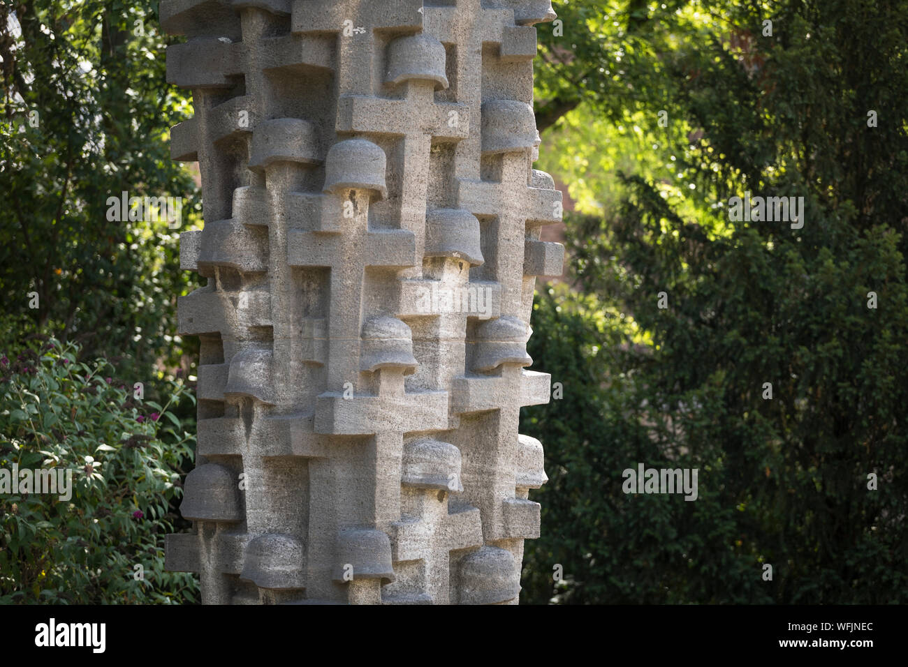 Monument de béton pour les soldats allemands tombés durant la première et seconde guerre mondiale, en Rhénanie du Nord-Westphalie, Allemagne Banque D'Images