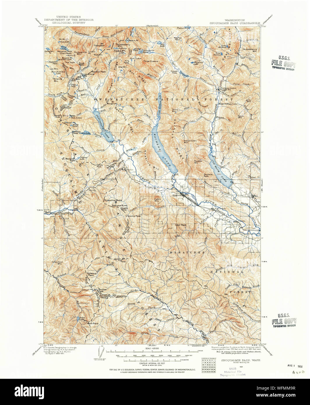L'État de Washington, de l'USGS Topo Map WA Snoqualmie Pass 2438291901 Restauration 125000 Banque D'Images