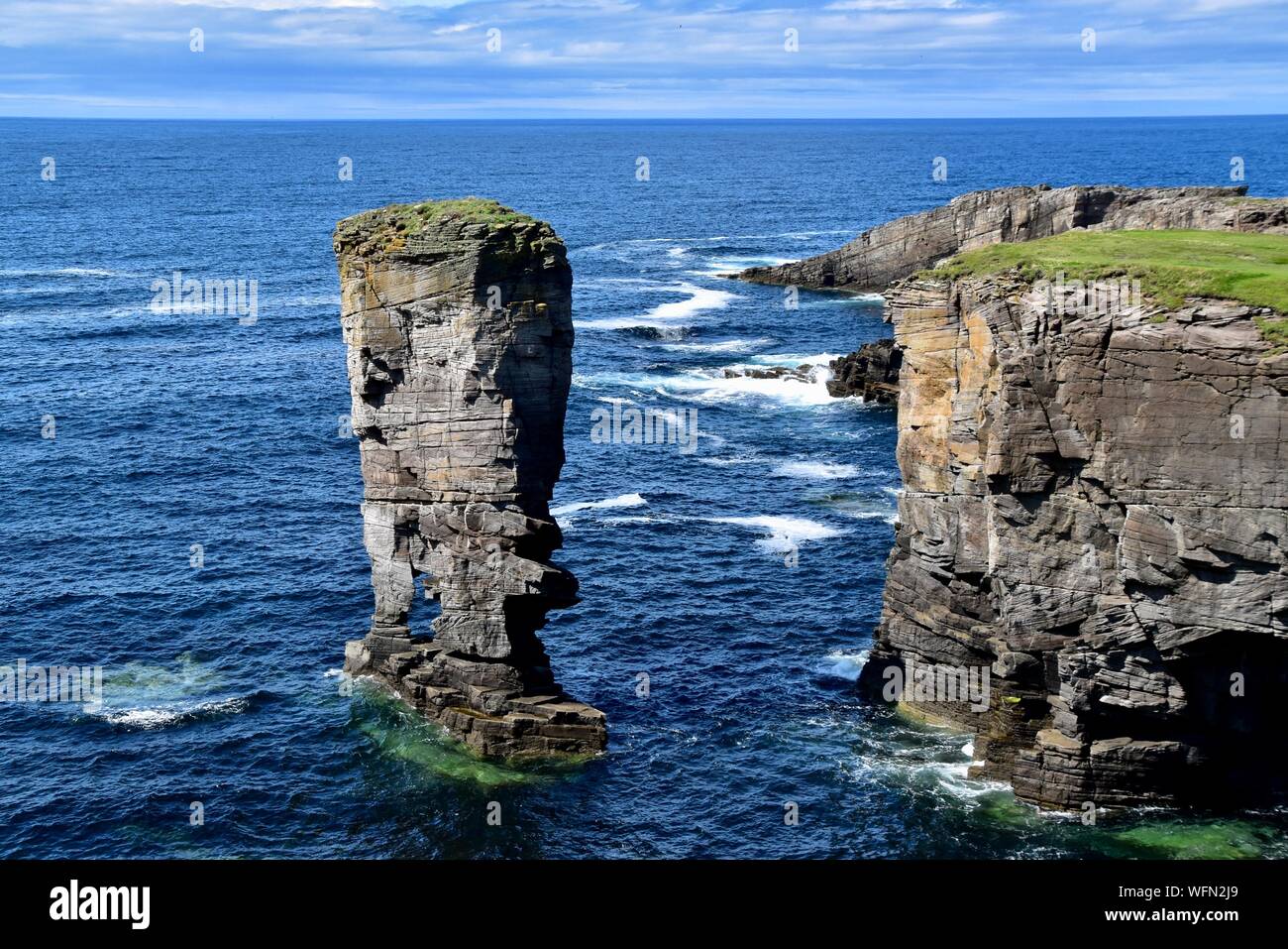 Château Yesnaby pile mer Orkney. Banque D'Images