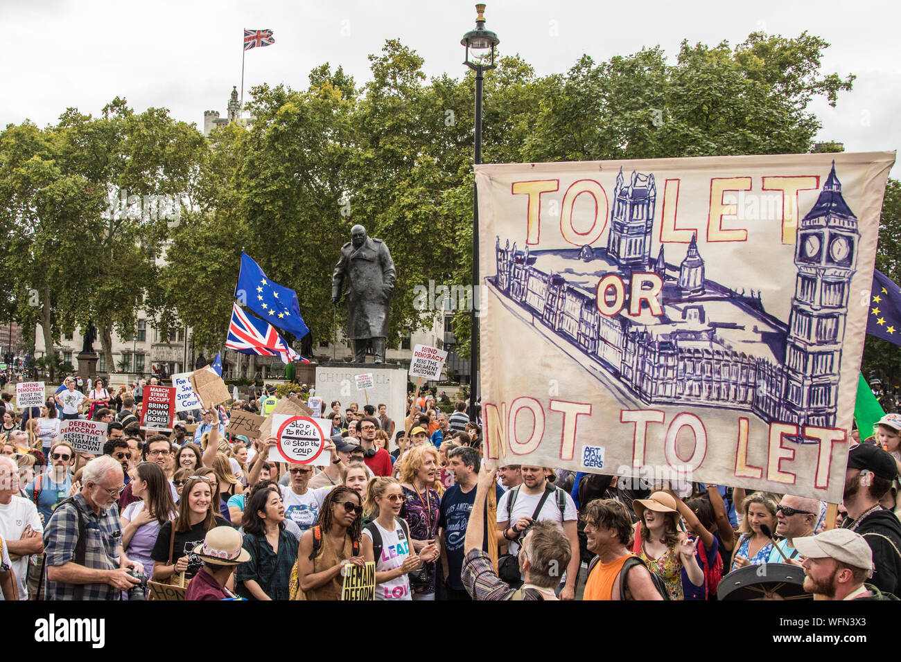 London,UK. 31 août 2019. Des milliers ont manifesté et bloqué des routes dans le centre de Londres une manifestation pour défendre la démocratie et contre la prorogation du Parlement. David Rowe/Alamy Live News. Banque D'Images