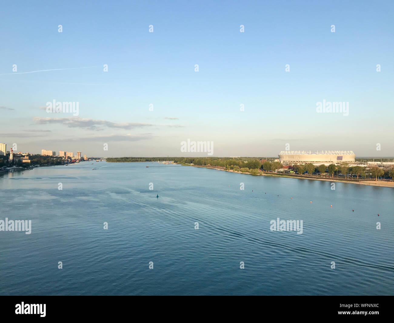 Vue de la rivière Don (d'un pont. La ville de Rostov on Don, Russie Banque D'Images