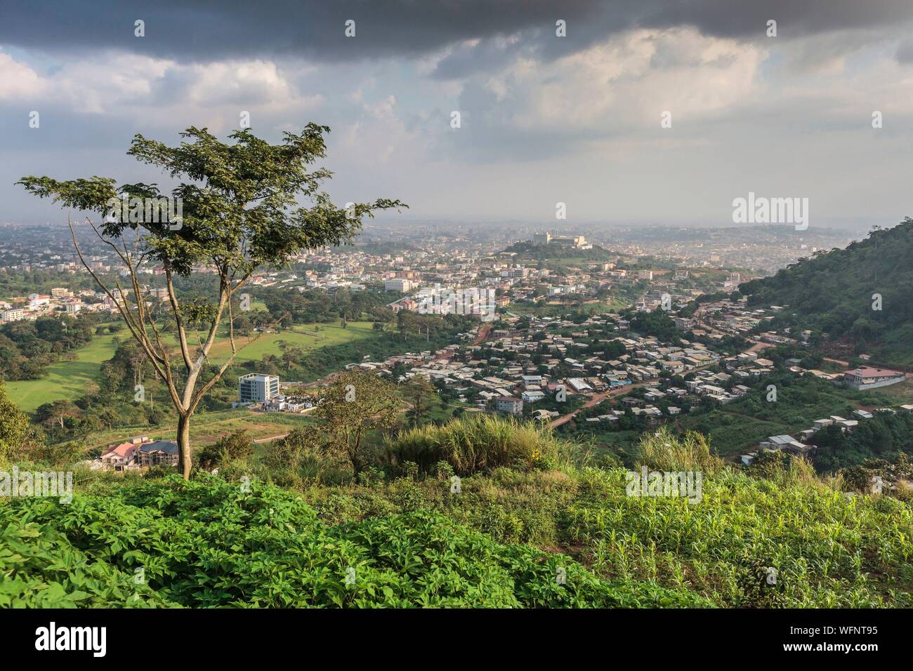 Cameroun, région Centre, Département du Mfoundi, Yaoundé, Le Mont Febe de Yaoundé, les quartiers nord-ouest Banque D'Images