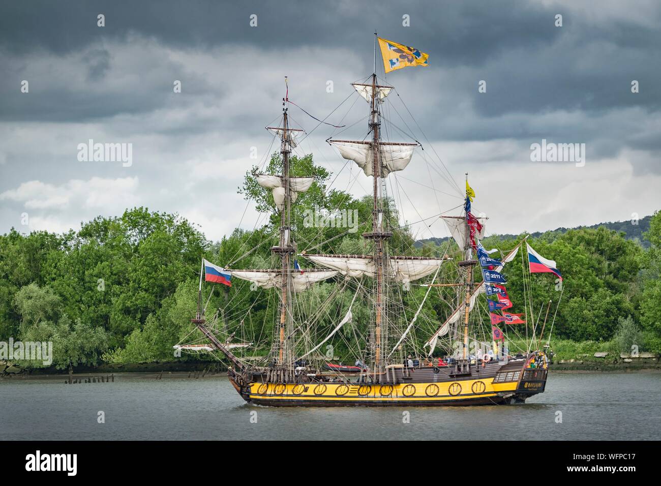 France, Seine Maritime, Rouen Armada, l'Armada de Rouen 2019 sur la Seine, le Shtandart, réplique de la frégate russe Shtandat construit en 1703 Banque D'Images