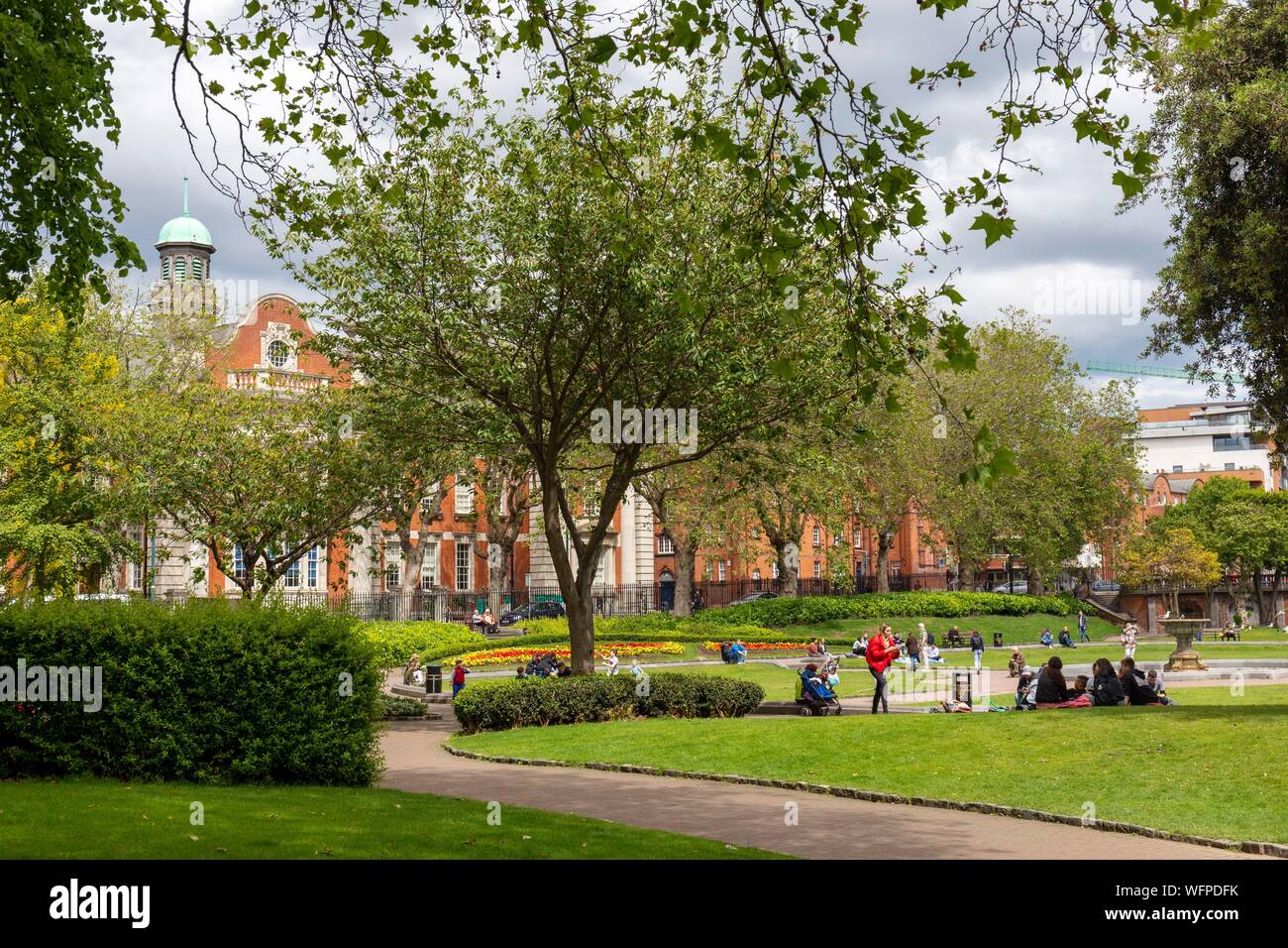L'Irlande, Dublin, Irlande, Dublin, la Cathédrale St Patrick, le parc de la cathédrale Banque D'Images