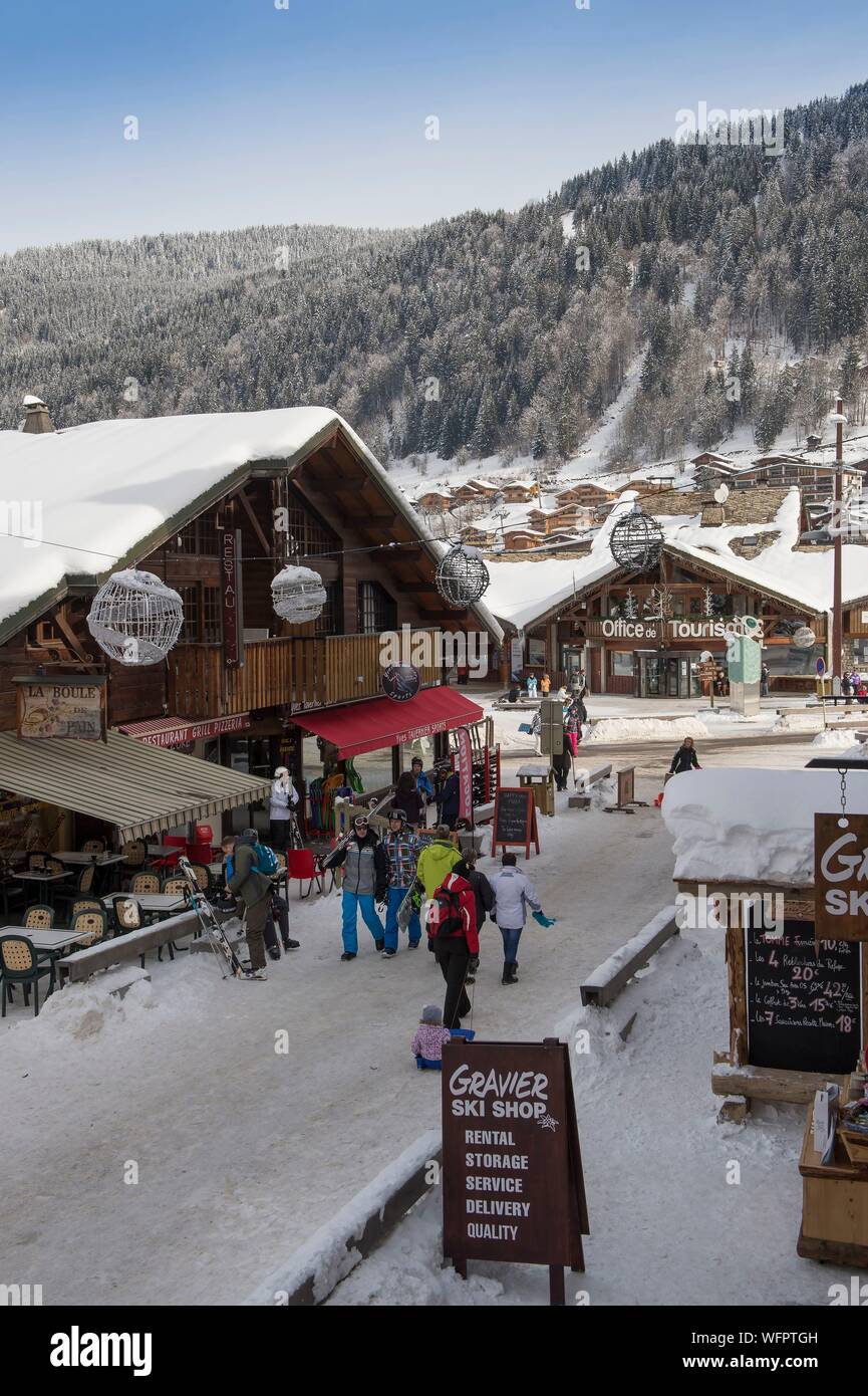 France, Haute Savoie, Chablais massif les portes du soleil Morzine la rue de taille de Mas du Pléney Banque D'Images