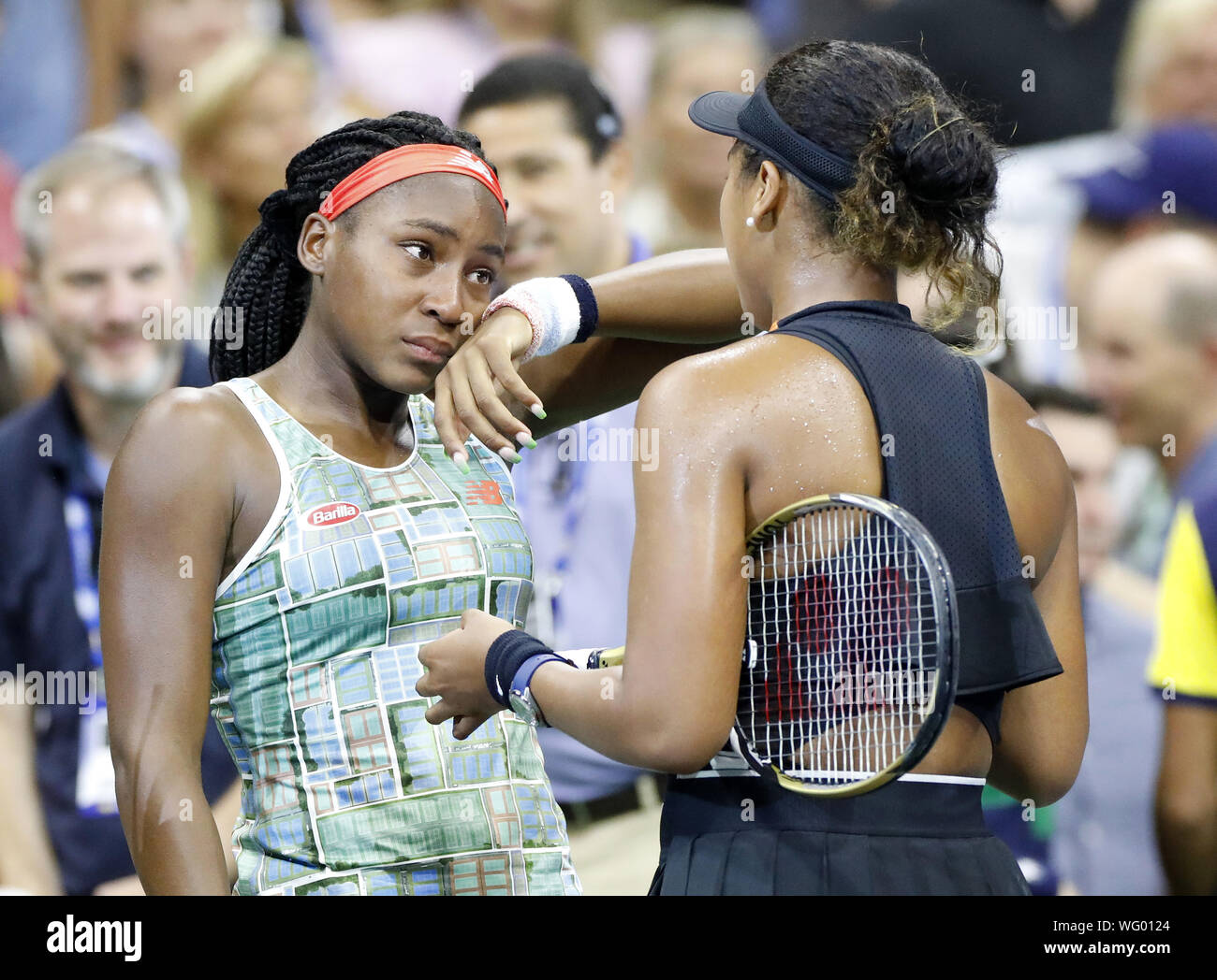 New York, USA. Août 31, 2019. Coco Gauff s'effondre en larmes quand 5 sets gagnant du Japon Osaka Naomi acmes sur après le match dans le 3ème tour de l'Arthur Ashe Stadium à l'US Open 2019 Tennis Championships à l'USTA Billie Jean King National Tennis Center le Samedi, 31 août, 2019 à New York. Credit : UPI/Alamy Live News Banque D'Images