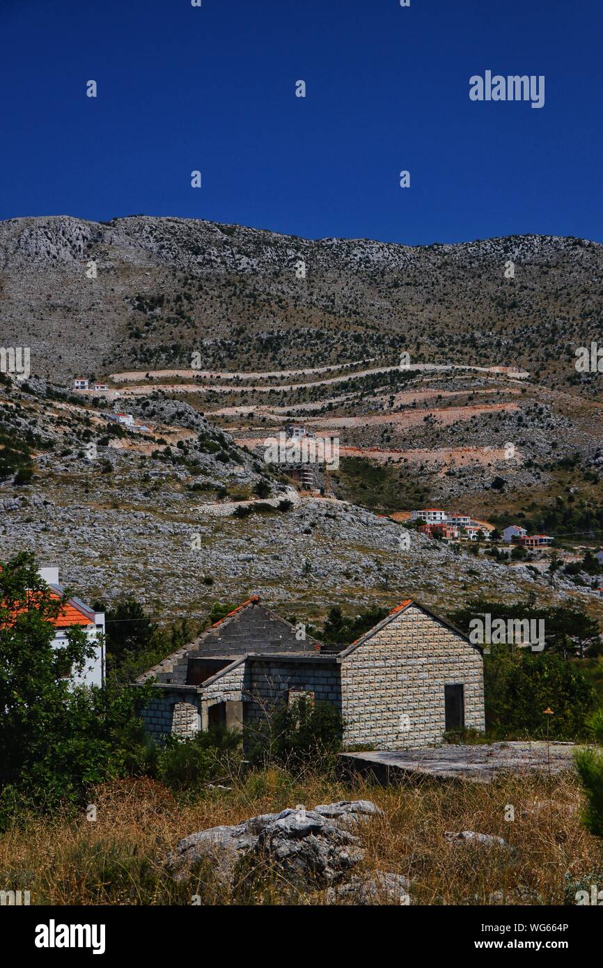 Ivantia, une ville de Bosnie-Herzégovine, juste en face de la frontière de la Croatie, est maintenant la récupération de graves destructions causées pendant la guerre des Balkans Banque D'Images