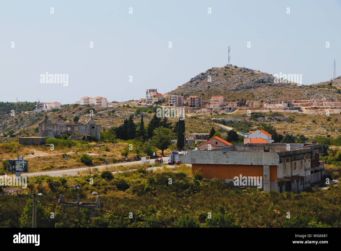 Ivantia, une ville de Bosnie-Herzégovine, juste en face de la frontière de la Croatie, est maintenant la récupération de graves destructions causées pendant la guerre des Balkans Banque D'Images