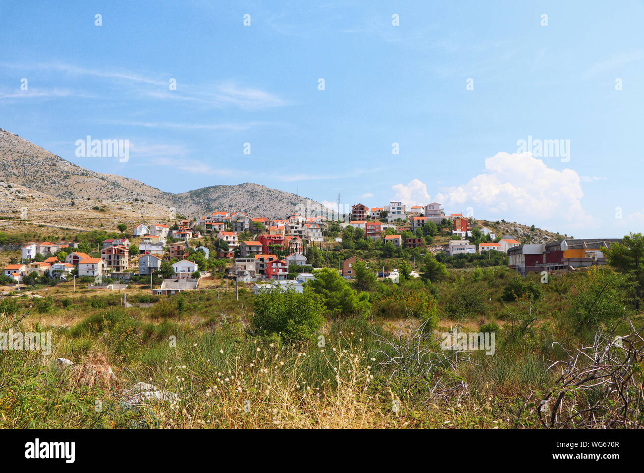 Ivantia, une ville de Bosnie-Herzégovine, juste en face de la frontière de la Croatie, est maintenant la récupération de graves destructions causées pendant la guerre des Balkans Banque D'Images