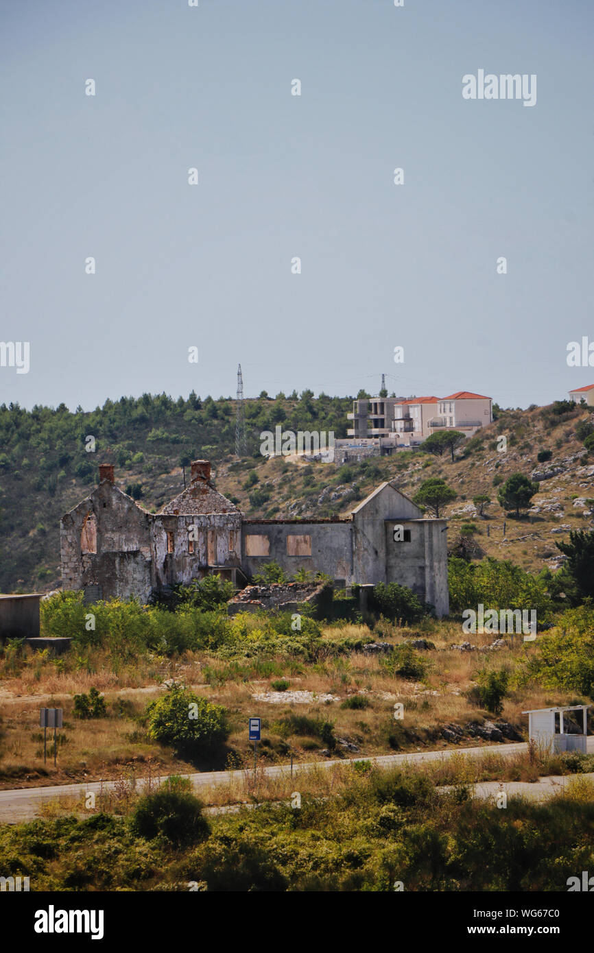 Ivantia, une ville de Bosnie-Herzégovine, juste en face de la frontière de la Croatie, est maintenant la récupération de graves destructions causées pendant la guerre des Balkans Banque D'Images