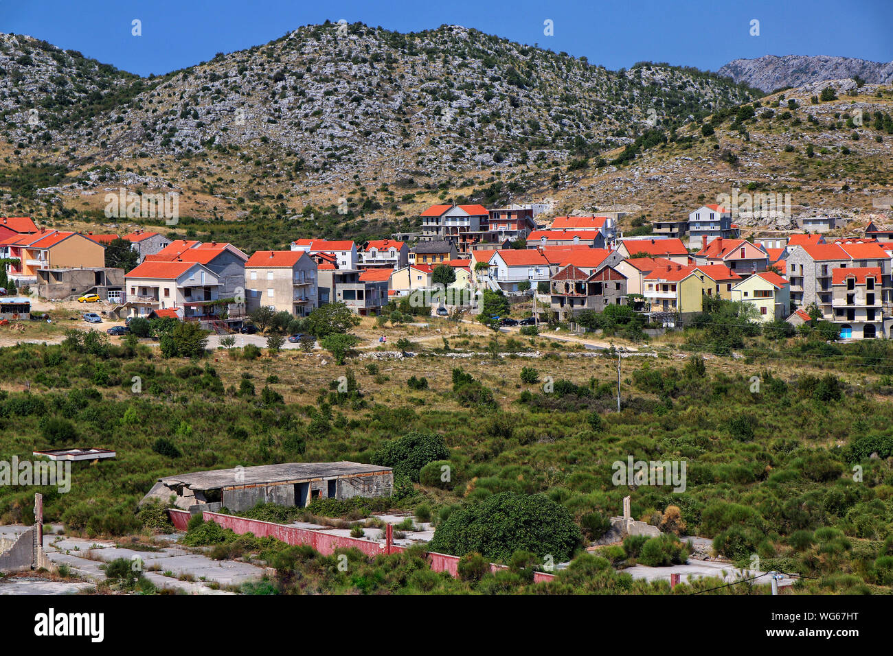 Ivantia, une ville de Bosnie-Herzégovine, juste en face de la frontière de la Croatie, est maintenant la récupération de graves destructions causées pendant la guerre des Balkans Banque D'Images