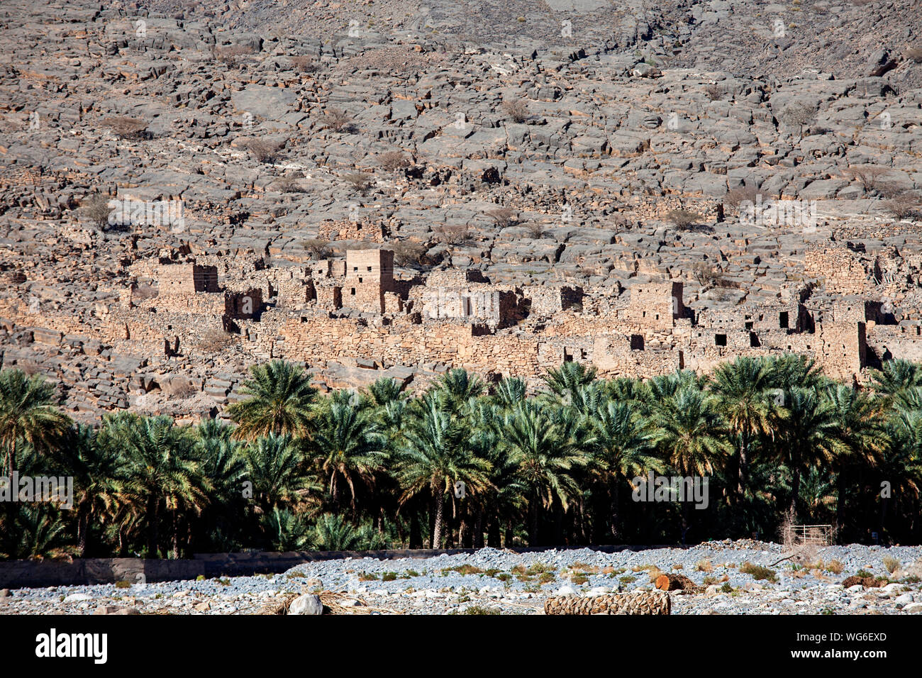 Oman Ghool village et les cultures au début du Wadi Nakhr et Wadi Ghool Dhakiliya dans la région de l'Oman Banque D'Images