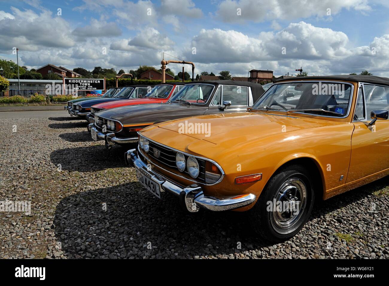 Un modèle 1972 Triumph Stag à l'avant d'une gamme de voitures de sport classic Triumph Stag à la Severn Valley Railway voiture classique 24. 31 août 2019 Banque D'Images