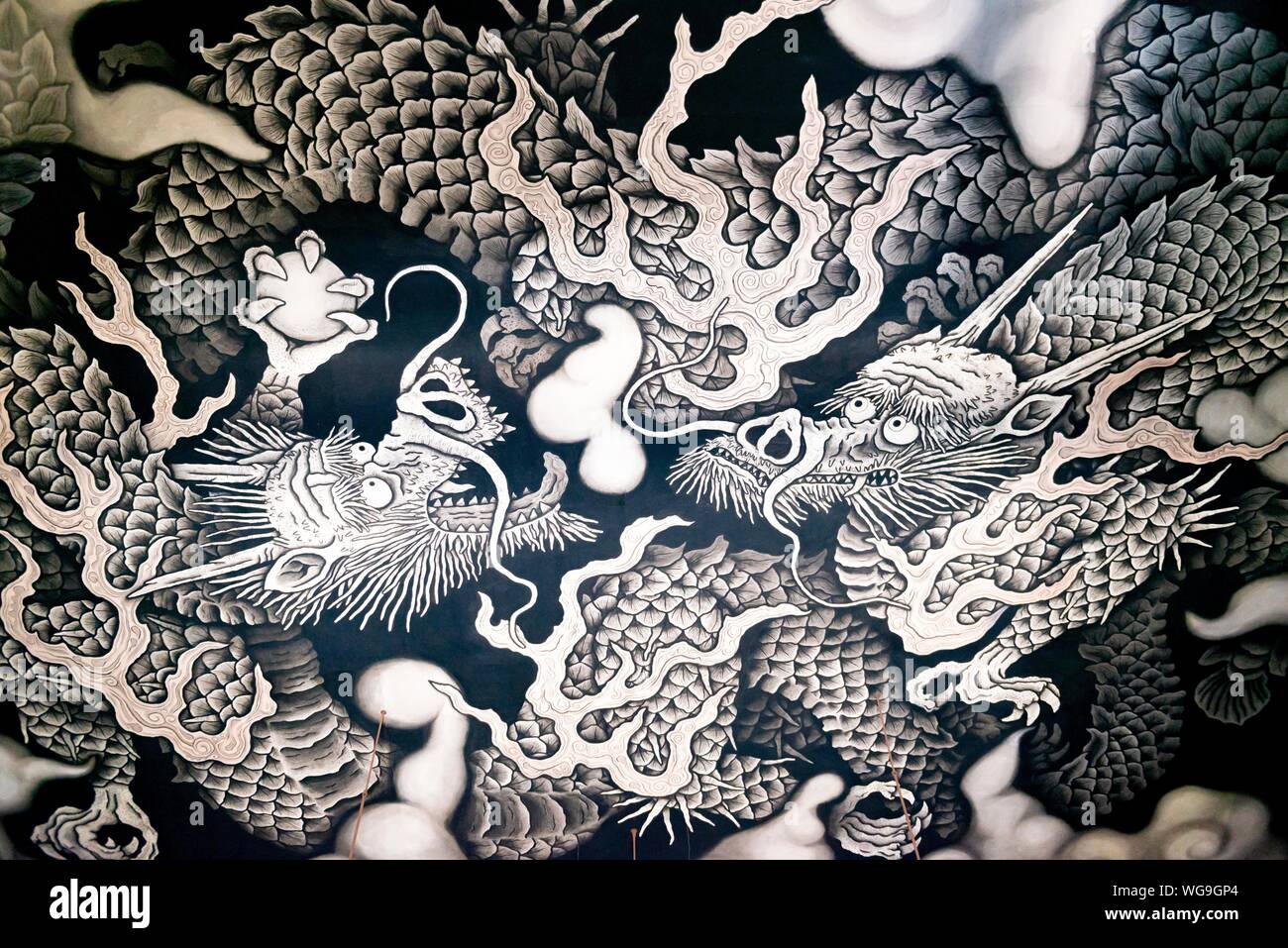 Peinture plafond Double Dragon, toile de l'artiste Junsaku Koizumi, Hodo Hall, Kennin-ji, Temple Kennin-ji, Komatsucho, Kyoto, Japon Banque D'Images