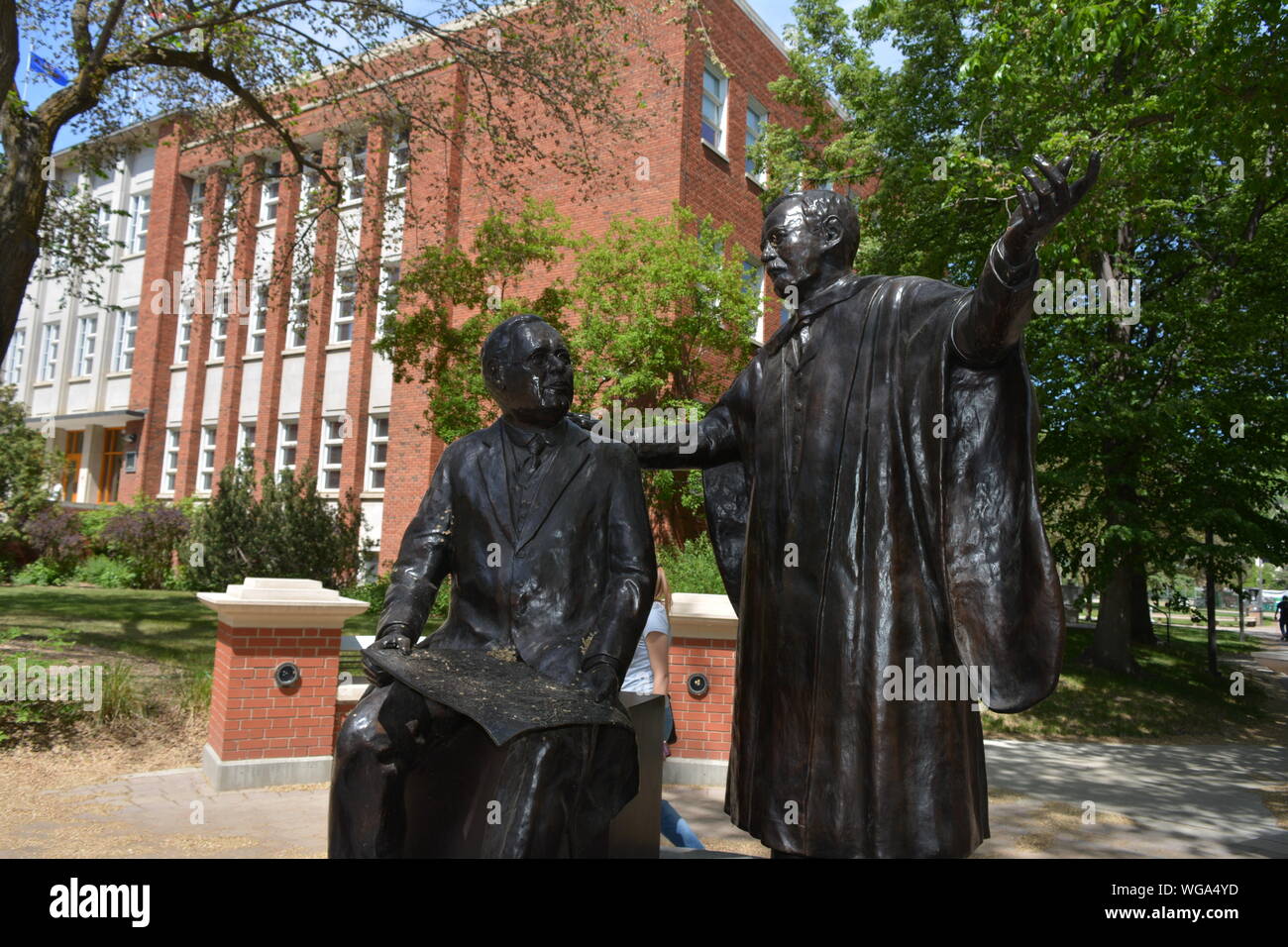 Une statue en l'honneur des fondateurs de l'Université de l'Alberta, Canada Banque D'Images