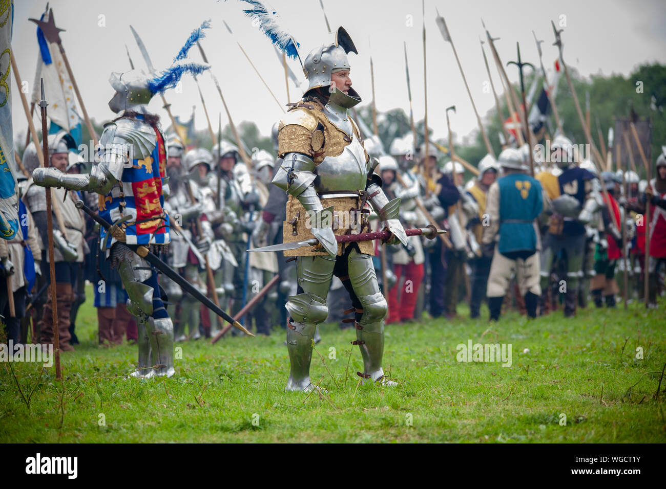 Beaufort Companye chevaliers prêts à l'assaut - Tewkesbury Fête médiévale 2019 Banque D'Images