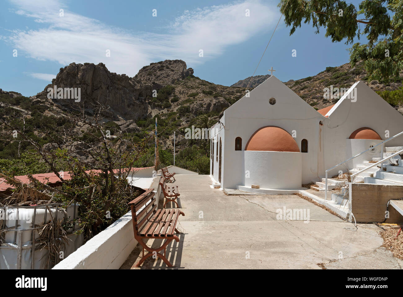 Crète, Grèce. Juin 2019. Le monastère de la Sainte Vierge, à tous les Paplinou dans les montagnes au-dessus de Ierapetra, dans le sud de l'île. Banque D'Images