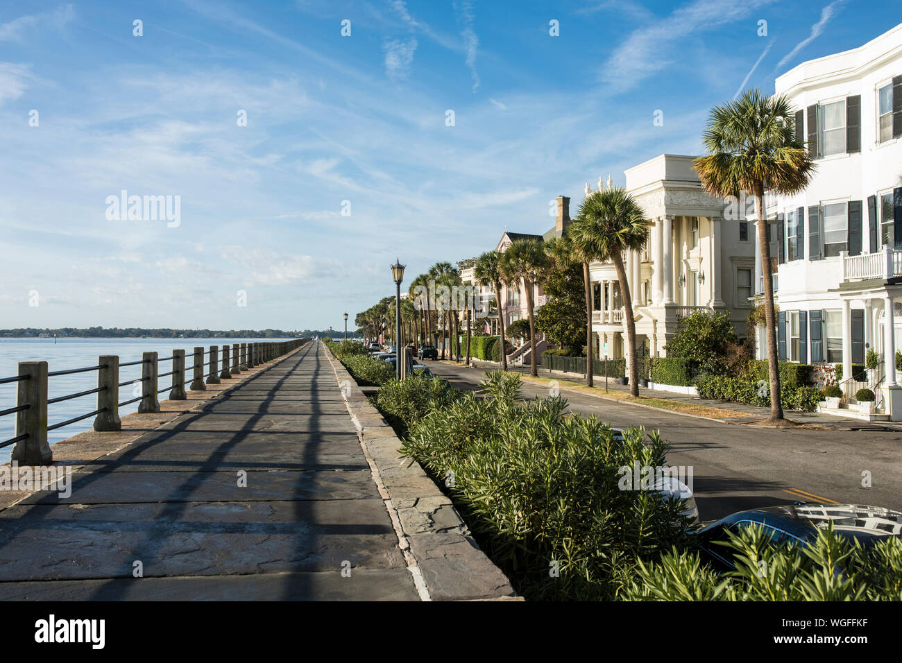 Front de mer historique et des maisons dans le vieux Charleston, Caroline du Sud Banque D'Images Front de mer historique et des maisons dans le vieux Charleston, Caroline du Sud Banque D'Images