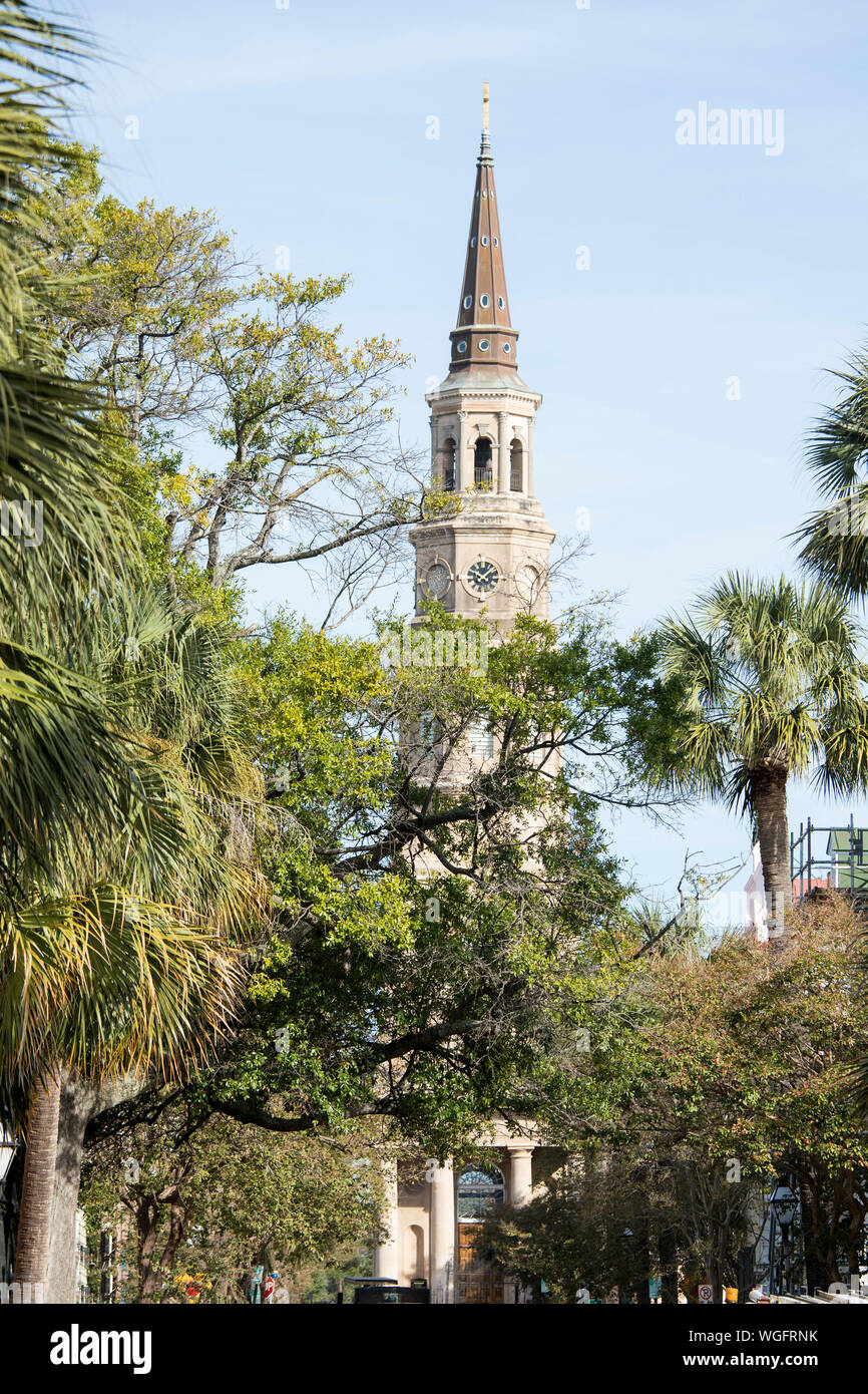 Église St Philips et de palmiers à Charleston, Caroline du Sud Banque D'Images Église St Philips et de palmiers à Charleston, Caroline du Sud Banque D'Images