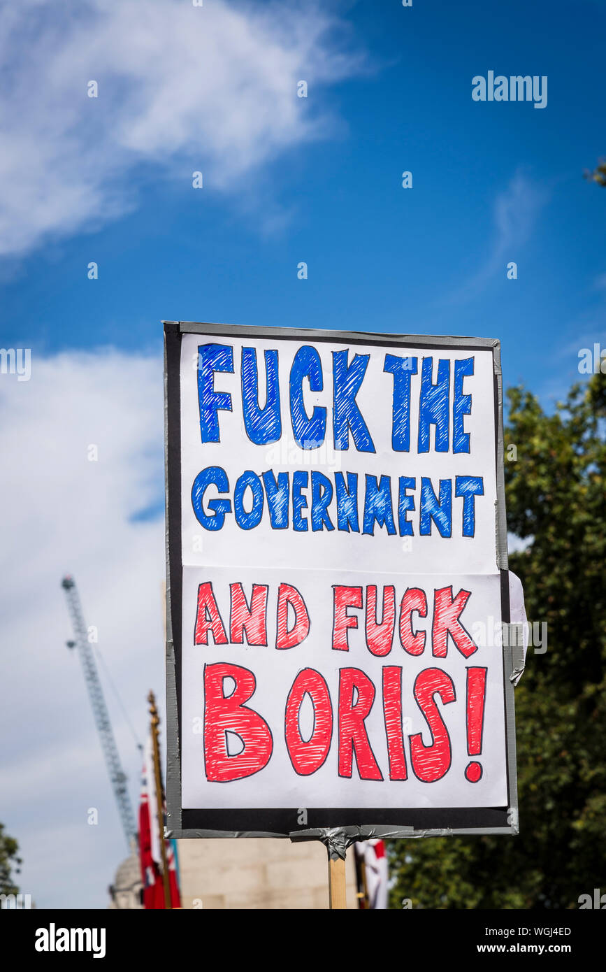 Plaque anti Boris Johnson, protester contre la suspension du Parlement, London, UK, 31/08/2019 Banque D'Images