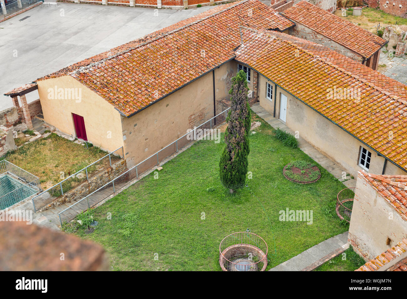 Ancienne forteresse ou Fortezza Vecchia cour arrière à Livourne, en Italie. Vue de dessus. Banque D'Images