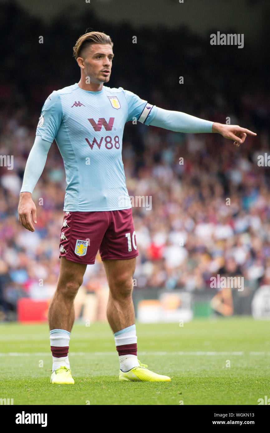 Londres, ANGLETERRE - 31 août : Jack Grealish de Aston Villa regarde pendant la Premier League match entre Aston Villa et Crystal Palace à Selhurst Park le 31 août 2019 à Londres, Royaume-Uni. (Photo par Sebastian Frej/MO Media) Banque D'Images