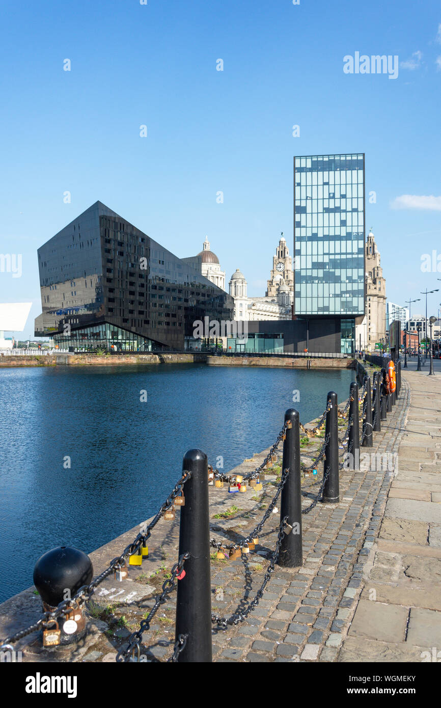 Les bâtiments de l'île de Mann, Canning Dock, Liverpool Waterfront, Liverpool, Merseyside, England, United Kingdom Banque D'Images