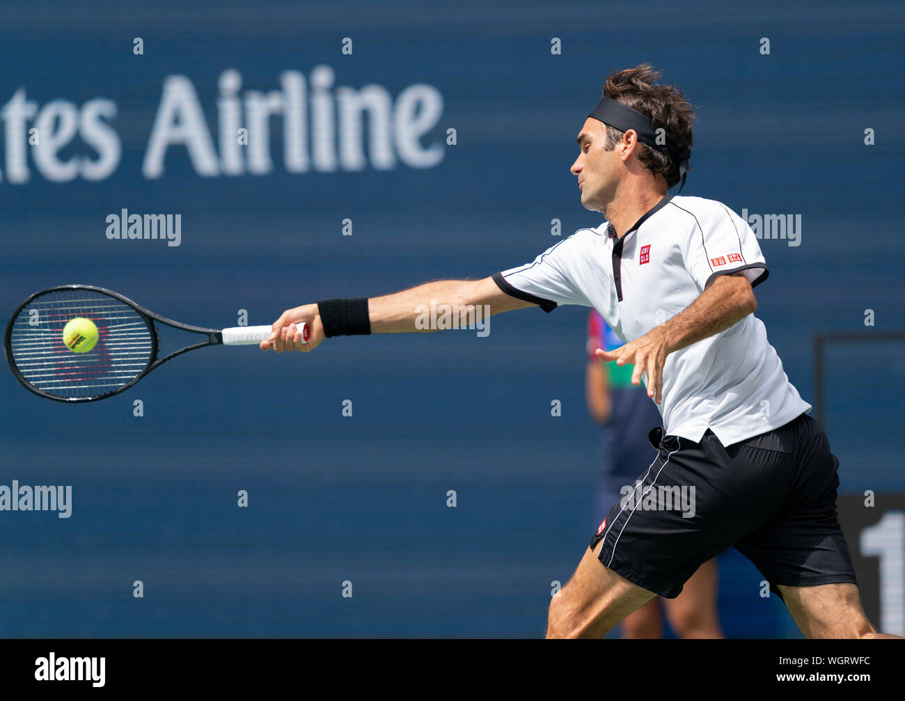 New York, États-Unis. 06Th Sep 2019. Roger Federer (Suisse) en action lors de la ronde 4 de l'US Open Championship contre David Goffin (Belgique) à Billie Jean King National Tennis Center (photo de Lev Radin/Pacific Press) Credit : Pacific Press Agency/Alamy Live News Banque D'Images