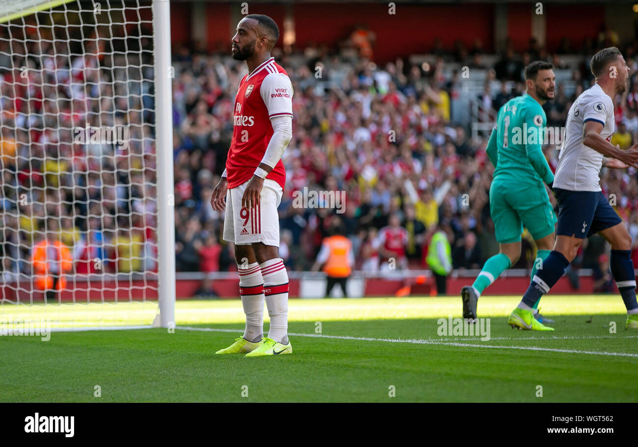 Londres, Royaume-Uni. Du 1er septembre 2019. Alexandre Lacazette d'Arsenal célèbre après avoir marqué au cours de la Premier League anglaise Derby du nord de Londres entre Arsenal et Tottenham Hotspur à l'Emirates Stadium à Londres, Angleterre le 1 septembre 2019. Credit : Han Yan/Xinhua/Alamy Live News Banque D'Images