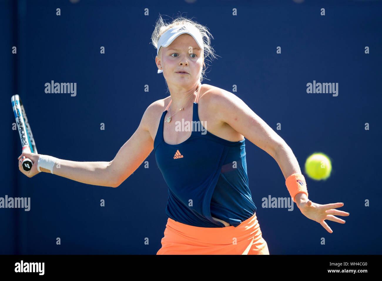 2017 International Aegon, Eastbourne, Angleterre, Harriet Dart de Grande-bretagne en action contre Francesca Schiavone de l'Italie. Vendredi, 23 juin, 2017 - Banque D'Images