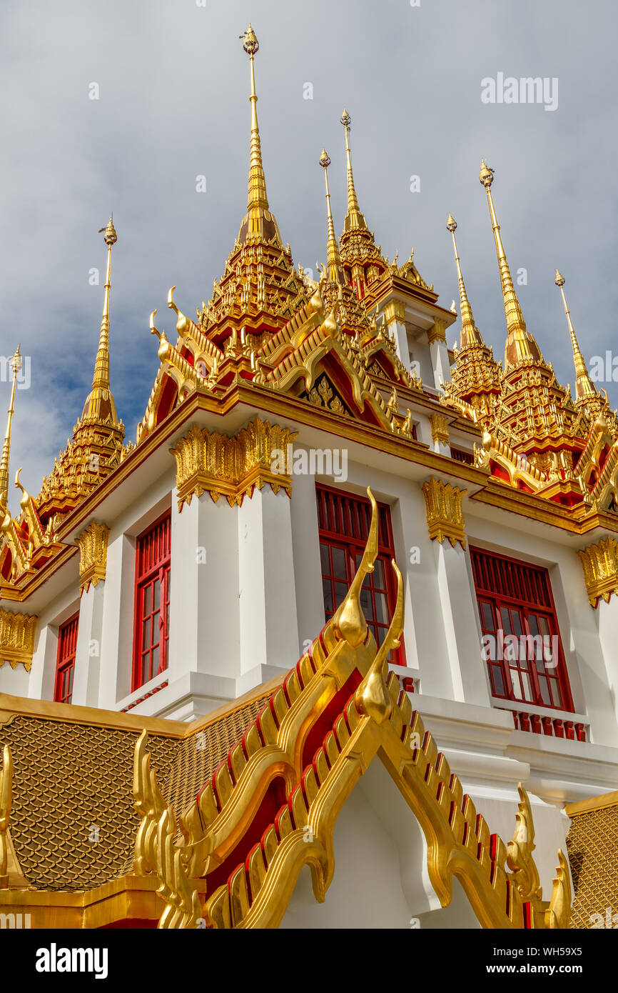Loha Prasat (château de fer ou fer) au monastère Wat Ratchanatdaram, temple bouddhiste (WAT) à Bangkok, Thaïlande Banque D'Images