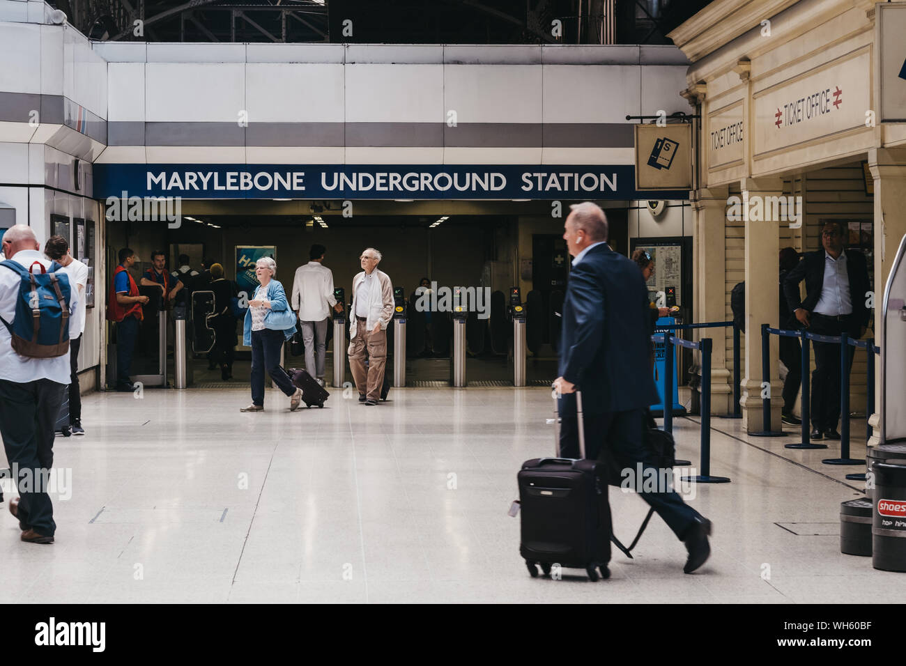 Londres, UK - Juillet 18, 2019 : en face de l'entrée de la station de métro Marylebone de Londres. Il est connecté à une station de chemin de fer Banque D'Images