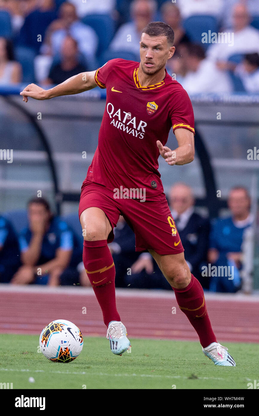 Rome, Italie. 06Th Sep 2019. Edin Dzeko de que les Roms au cours de la Serie une correspondance entre le Latium et l'AS Roma au Stadio Olimpico, Rome, Italie le 1 septembre 2019. Photo par Giuseppe maffia. Credit : UK Sports Photos Ltd/Alamy Live News Banque D'Images