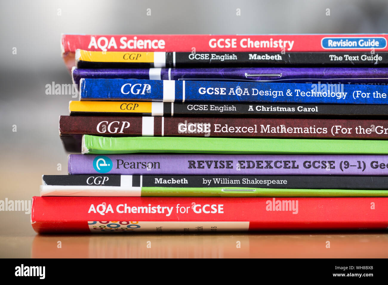 Une sélection de livres guide d'étude de GCSE Banque D'Images